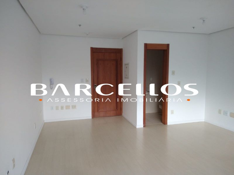 Sala com 1 banheiro e 35m² para alugar no bairro Auxiliadora, Porto Alegre