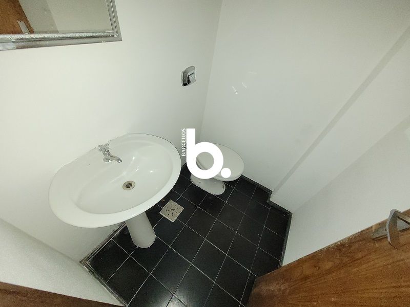 Sala com 1 quarto, 1 banheiro e 29m² para alugar no bairro Centro Historico, Porto Alegre