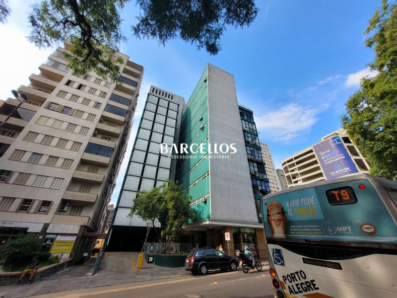 Conjunto com 8 banheiros e 443m² para alugar no bairro Centro Historico, Porto Alegre