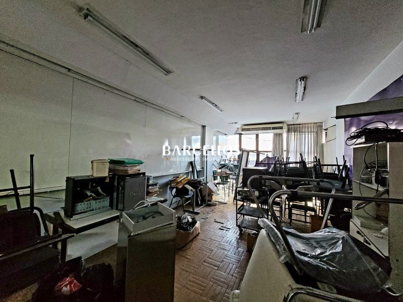 Conjunto com 8 banheiros e 443m² para alugar no bairro Centro Historico, Porto Alegre