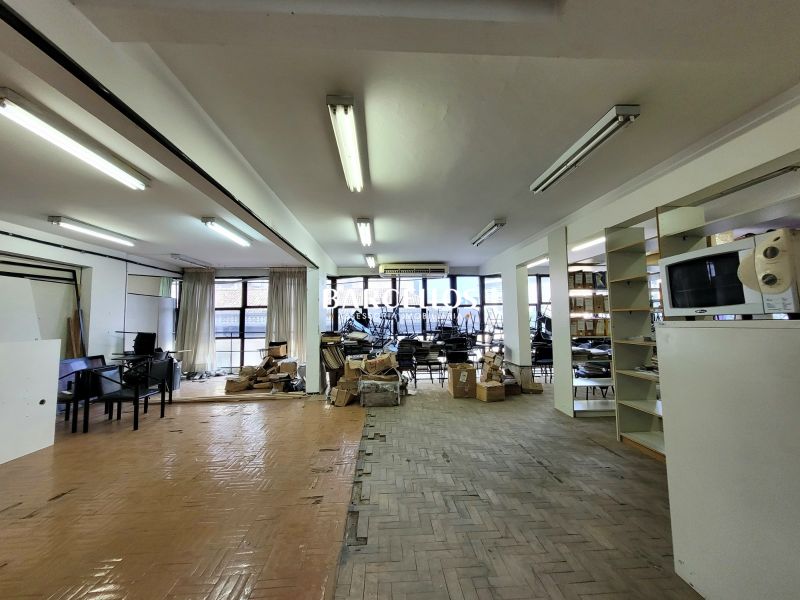 Conjunto com 8 banheiros e 443m² para alugar no bairro Centro Historico, Porto Alegre