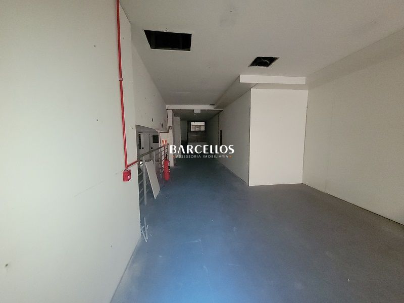 LOJAO TERREO DE FRENTE COM FLUXO DE PEDESTRES!