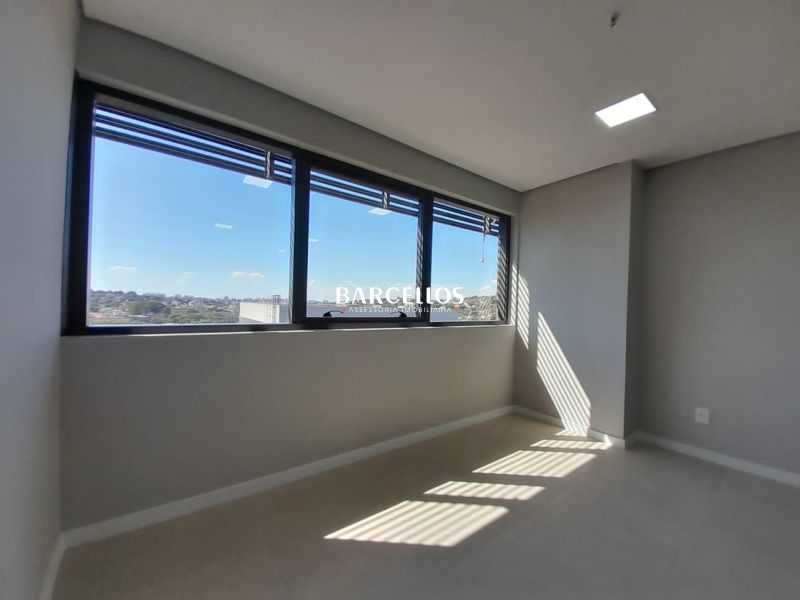EXCELENTE SALA/CONJUNTO COMERCIAL