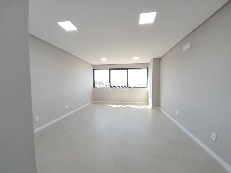 EXCELENTE SALA/CONJUNTO COMERCIAL