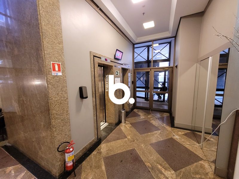 Conjunto com 1 banheiro e 45m² à venda no bairro Moinhos de Vento, Porto Alegre