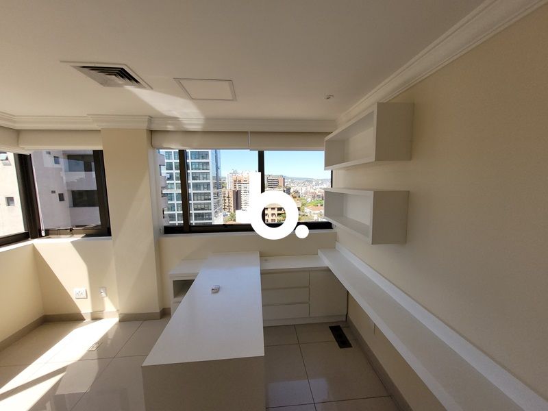 Conjunto com 1 banheiro e 45m² à venda no bairro Moinhos de Vento, Porto Alegre