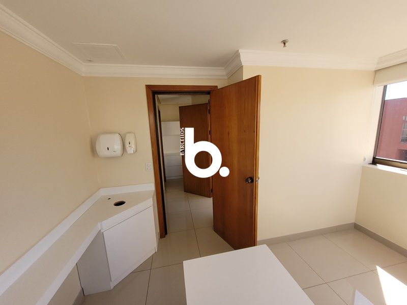 Conjunto com 1 banheiro e 45m² à venda no bairro Moinhos de Vento, Porto Alegre