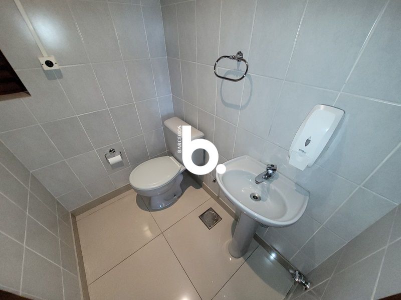 Conjunto com 1 banheiro e 45m² à venda no bairro Moinhos de Vento, Porto Alegre