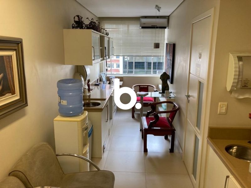 Aluguel Comercial no Centro Histórico com 56m² de Área