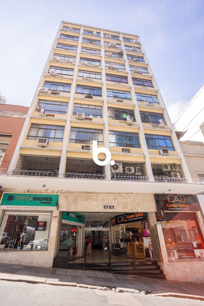 Sala com 2 banheiros e 45m² para alugar no bairro Centro Historico, Porto Alegre