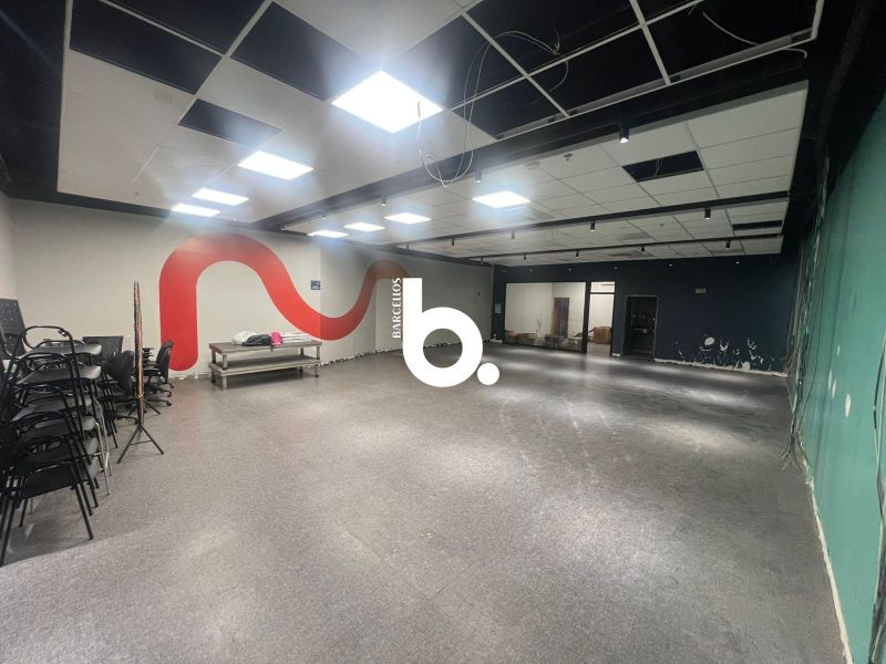 Ampla loja com 350m² para locação na Av. Júlio de Castilhos