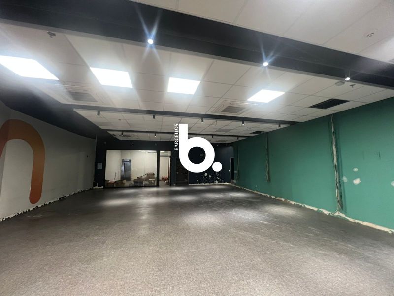 Ampla loja com 350m² para locação na Av. Júlio de Castilhos