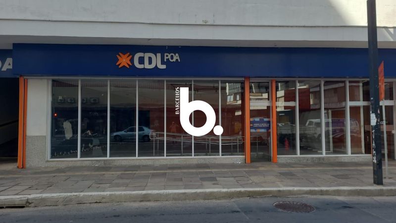 Ampla loja com 350m² para locação na Av. Júlio de Castilhos