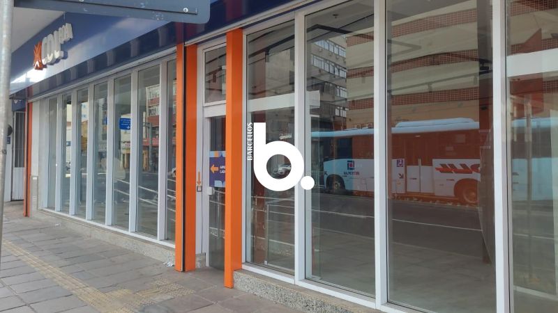 Ampla loja com 350m² para locação na Av. Júlio de Castilhos