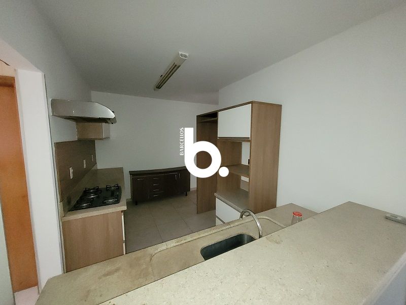 Apartamento amplo com 122 m²,2D sendo 1 suíte, 2 vagas e excelente padrão no Mont'Serrat