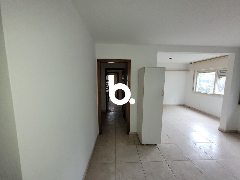 Apartamento amplo com 122 m²,2D sendo 1 suíte, 2 vagas e excelente padrão no Mont'Serrat