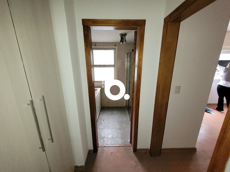 Apartamento amplo com 122 m²,2D sendo 1 suíte, 2 vagas e excelente padrão no Mont'Serrat