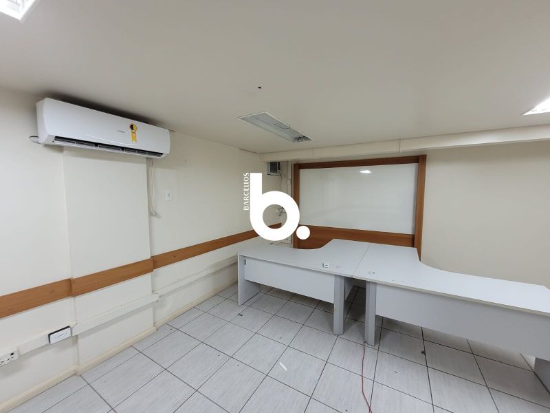 CONJUNTO COMERCIAL 440M² CENTRO
