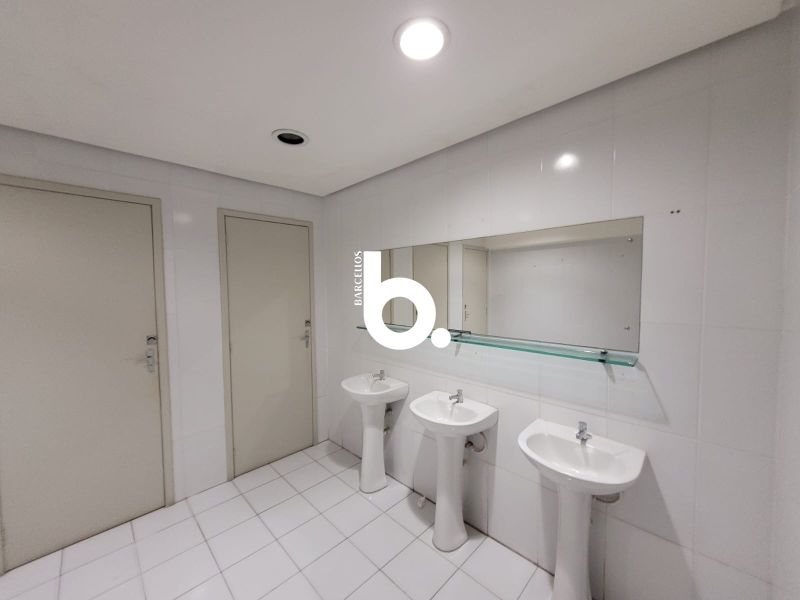 CONJUNTO COMERCIAL 440M² CENTRO