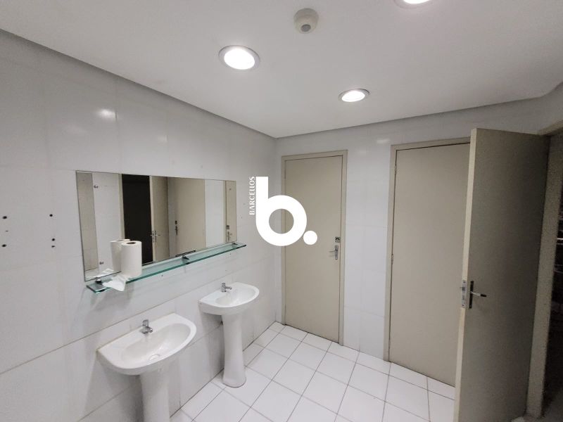 CONJUNTO COMERCIAL 440M² CENTRO