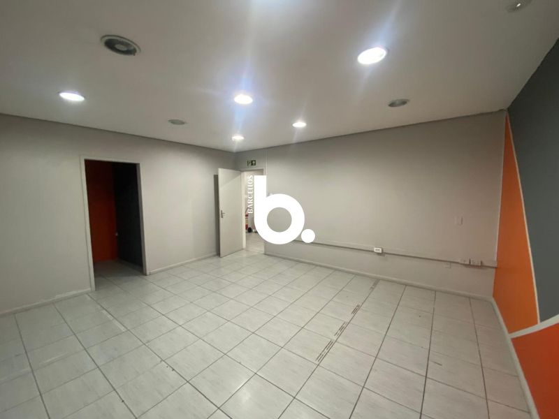 CONJUNTO COMERCIAL 458M² CENTRO
