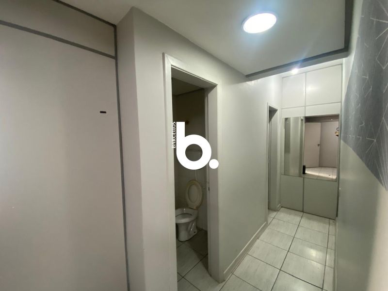 CONJUNTO COMERCIAL 458M² CENTRO