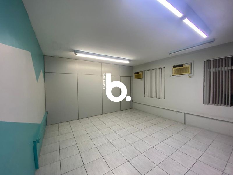 CONJUNTO COMERCIAL 458M² CENTRO
