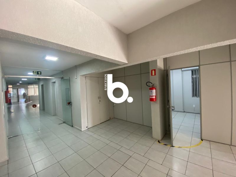 CONJUNTO COMERCIAL 458M² CENTRO