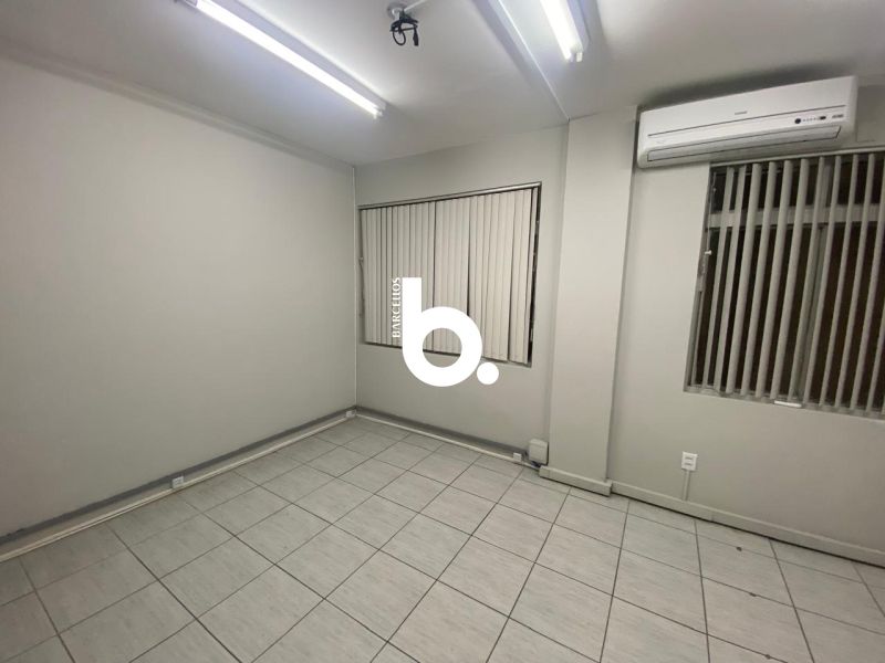 CONJUNTO COMERCIAL 458M² CENTRO