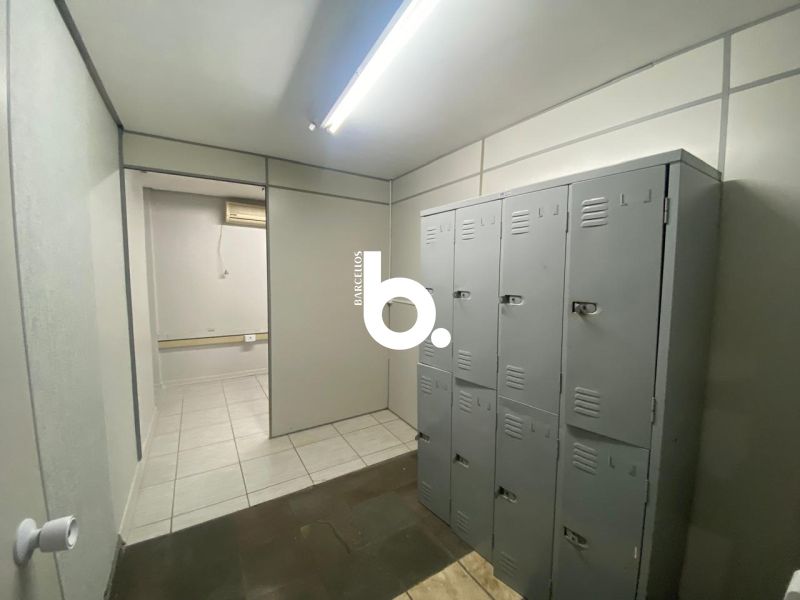 CONJUNTO COMERCIAL 458M² CENTRO