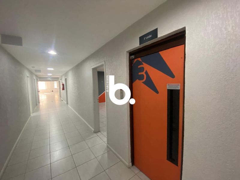 CONJUNTO COMERCIAL 458M² CENTRO