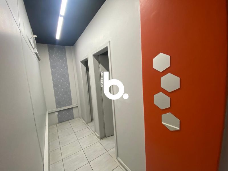 CONJUNTO COMERCIAL 458M² CENTRO