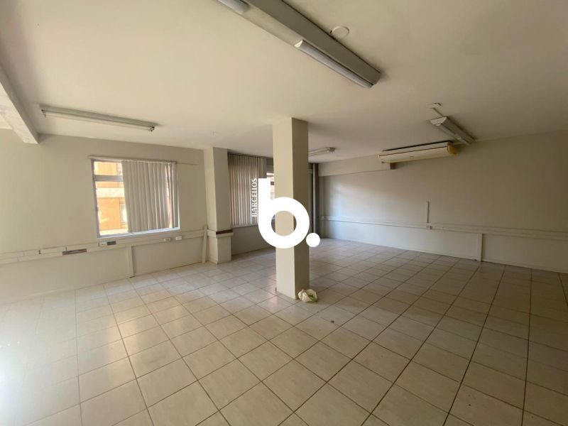 CONJUNTO COMERCIAL 458M² CENTRO