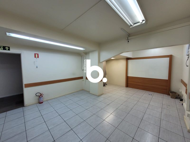 CONJUNTO COMERCIAL 1.356M² 3 ANDARES CENTRO