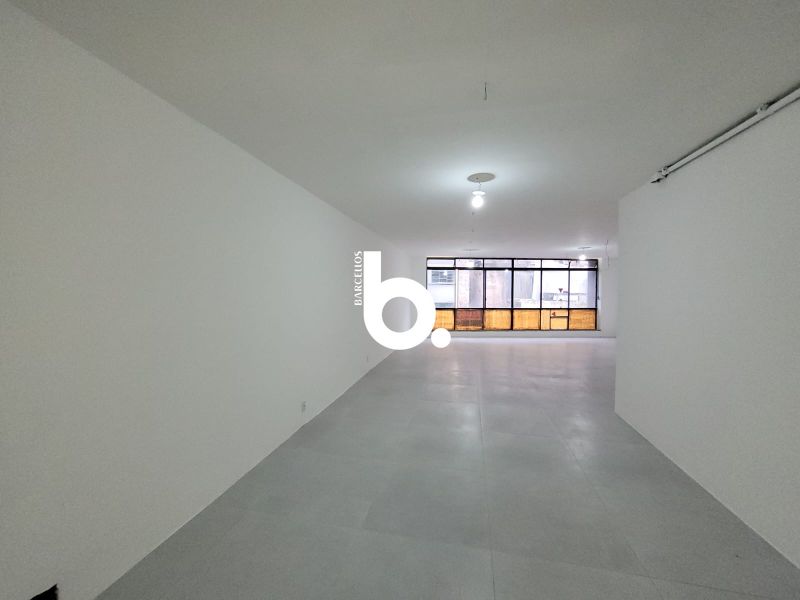 SALA COMERCIAL AMPLA OTÁVIO ROCHA 120m2