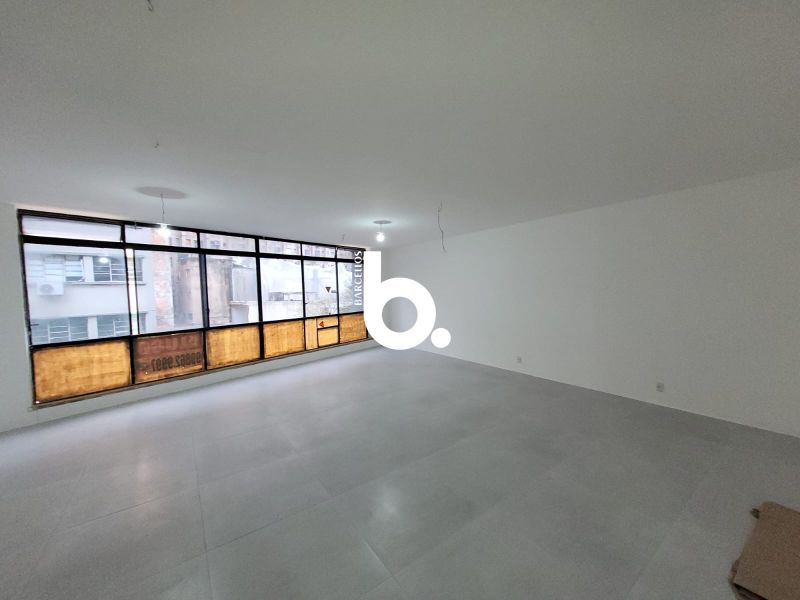 SALA COMERCIAL AMPLA OTÁVIO ROCHA 120m2
