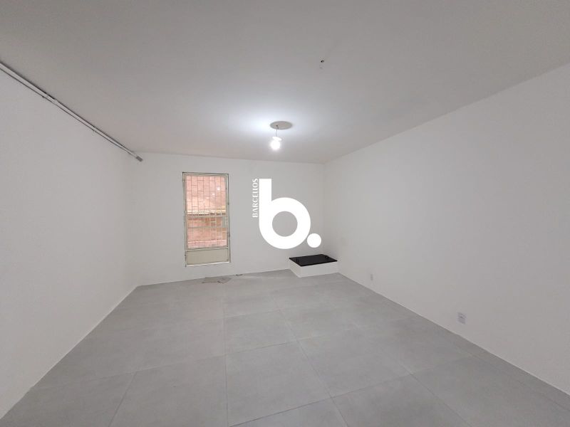 SALA COMERCIAL AMPLA OTÁVIO ROCHA 120m2