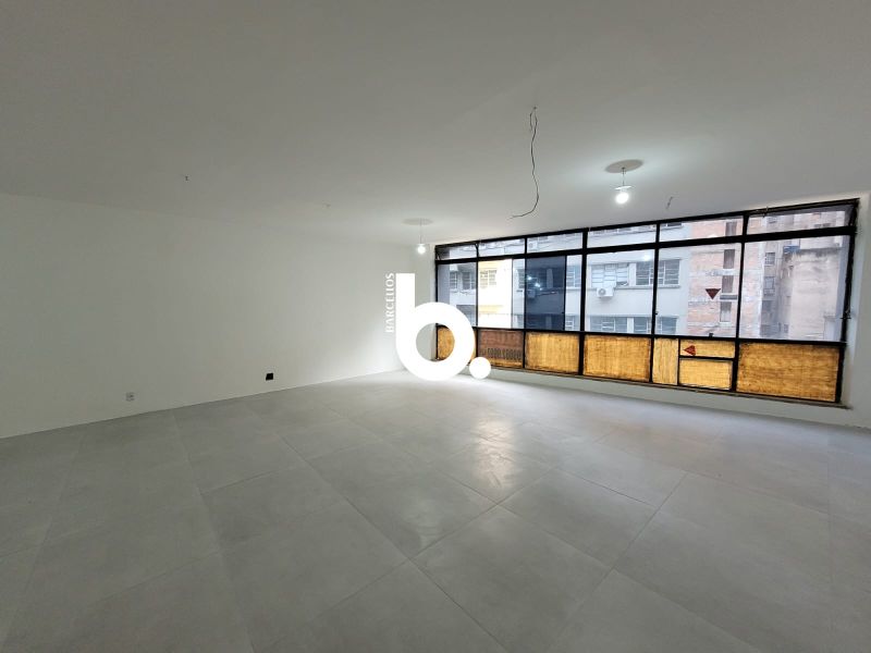 SALA COMERCIAL AMPLA OTÁVIO ROCHA 120m2