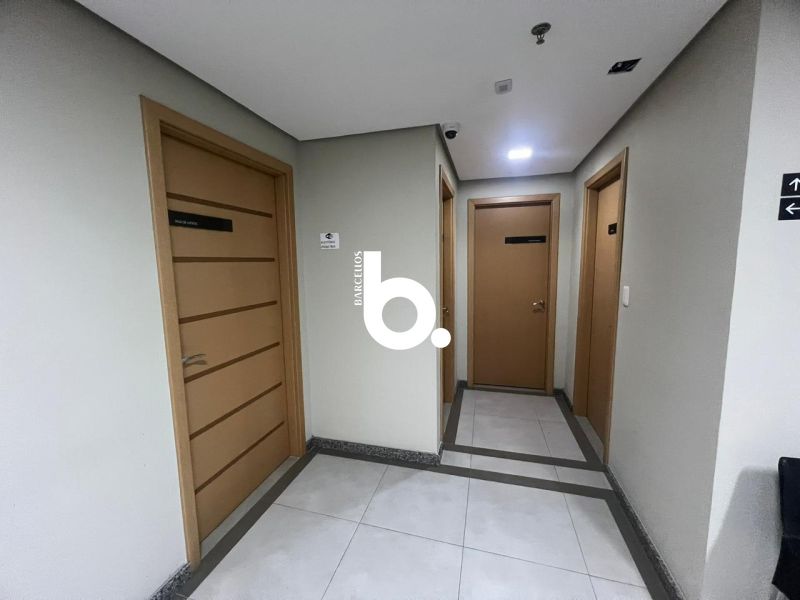 Sala com 1 banheiro e 45m² para alugar no bairro Petropolis, Porto Alegre