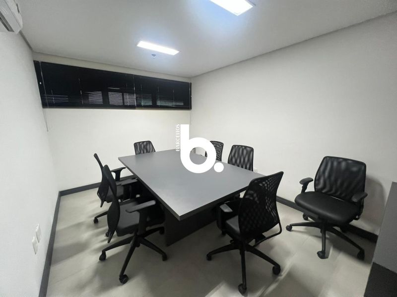 Sala com 1 banheiro e 45m² para alugar no bairro Petropolis, Porto Alegre