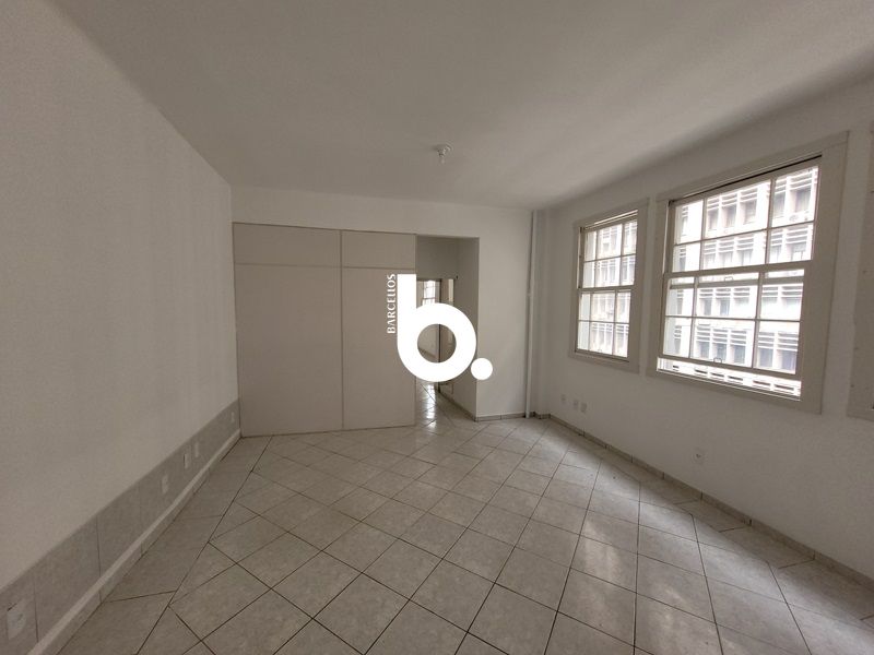 Sala com 1 banheiro e 64m² para alugar no bairro Centro Historico, Porto Alegre