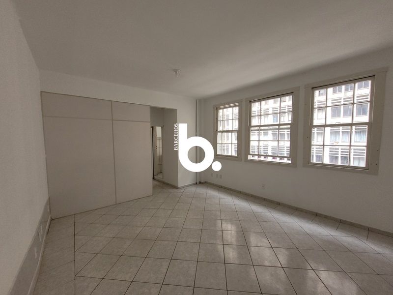 Sala com 1 banheiro e 64m² para alugar no bairro Centro Historico, Porto Alegre