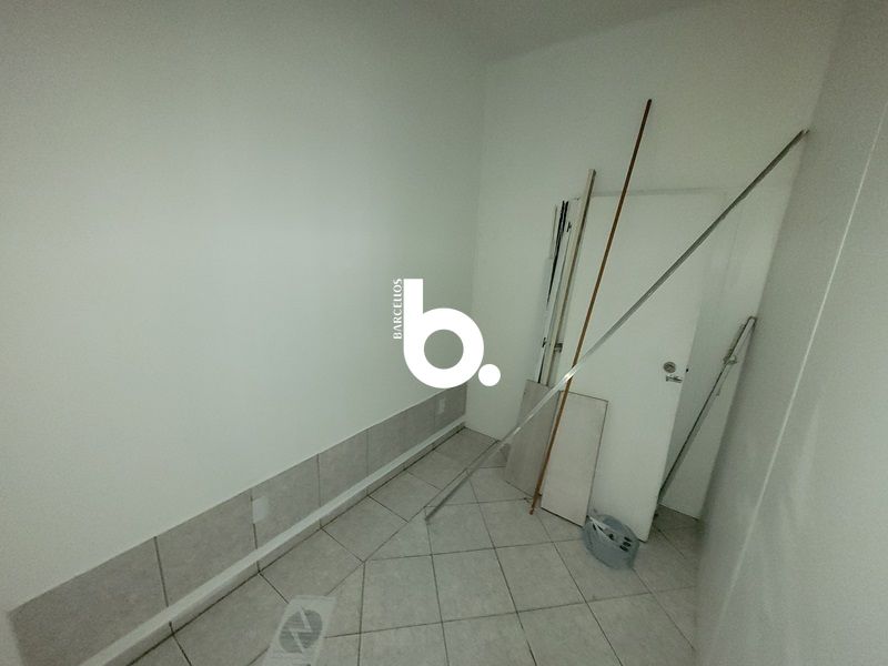 Sala com 1 banheiro e 64m² para alugar no bairro Centro Historico, Porto Alegre