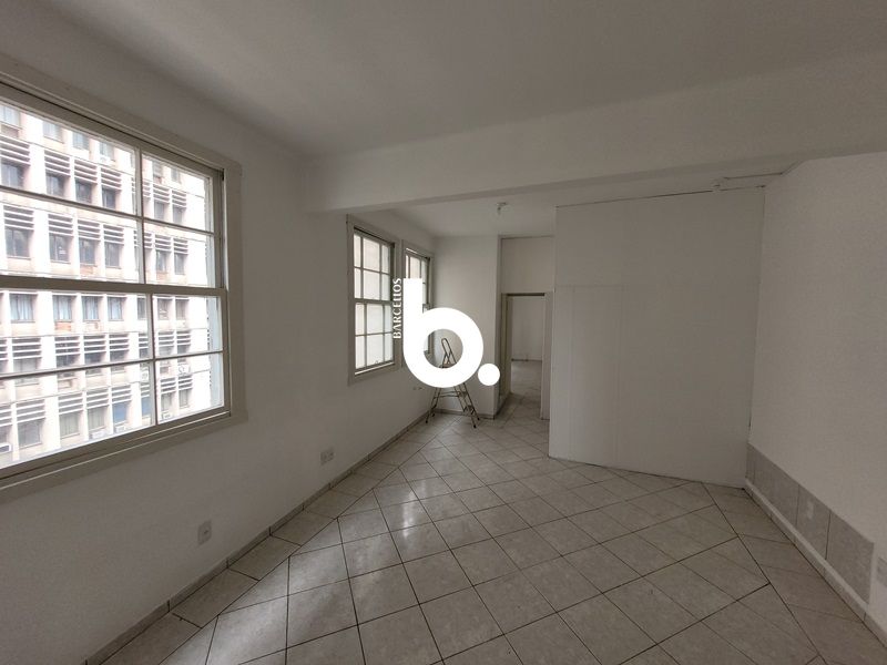 Sala com 1 banheiro e 64m² para alugar no bairro Centro Historico, Porto Alegre