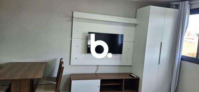 Apto com 1 quarto, 1 banheiro e 28m² para alugar no bairro Cidade Baixa, Porto Alegre