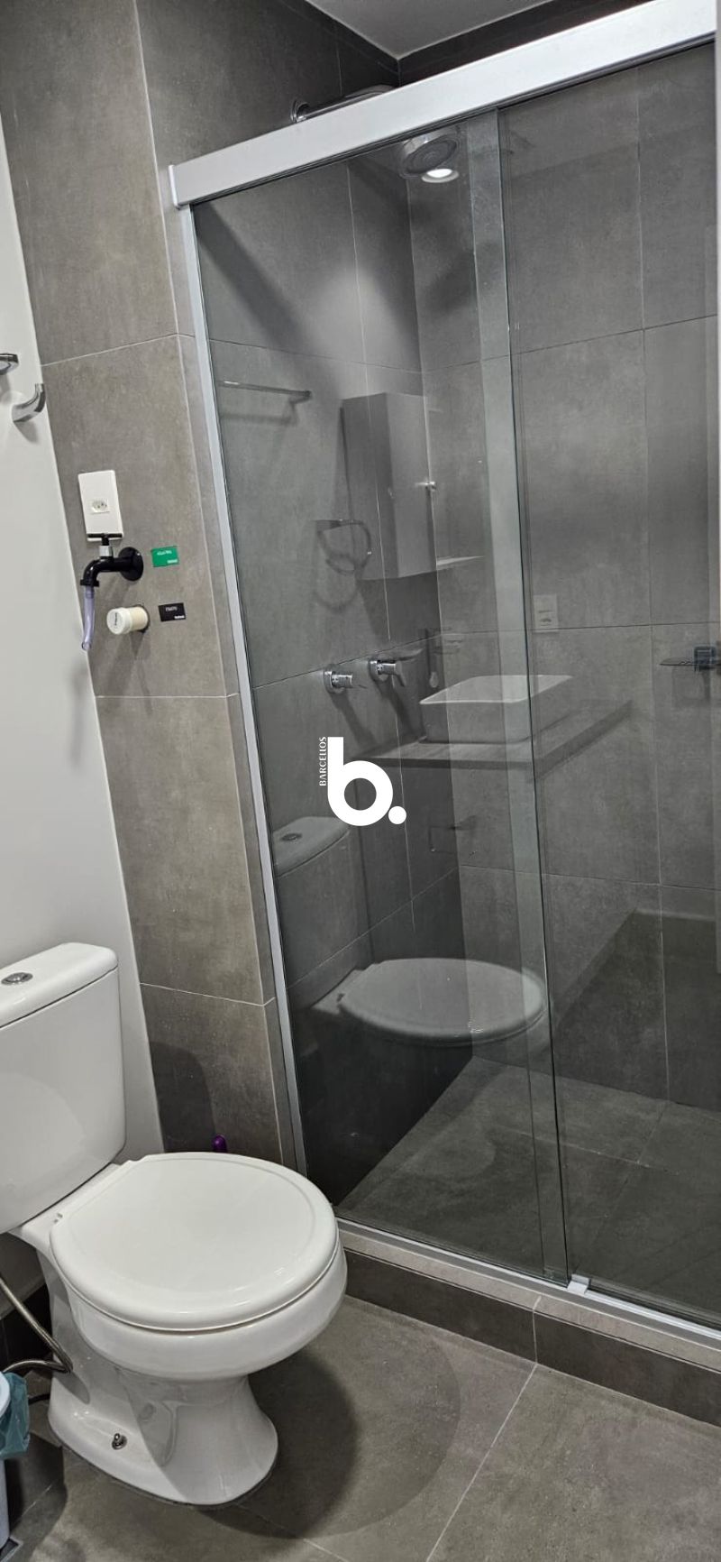Apto com 1 quarto, 1 banheiro e 28m² para alugar no bairro Cidade Baixa, Porto Alegre