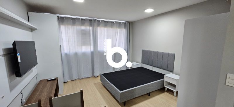 Apto com 1 quarto, 1 banheiro e 28m² para alugar no bairro Cidade Baixa, Porto Alegre