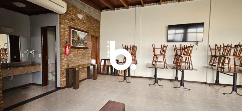 LINDO APARTAMENTO MOBILIADO NO PRAIA DE BELAS