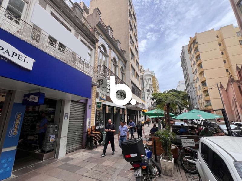 Loja Comercial com 1.000 m² em 3 Pavimentos no Centro Histórico de Porto Alegre