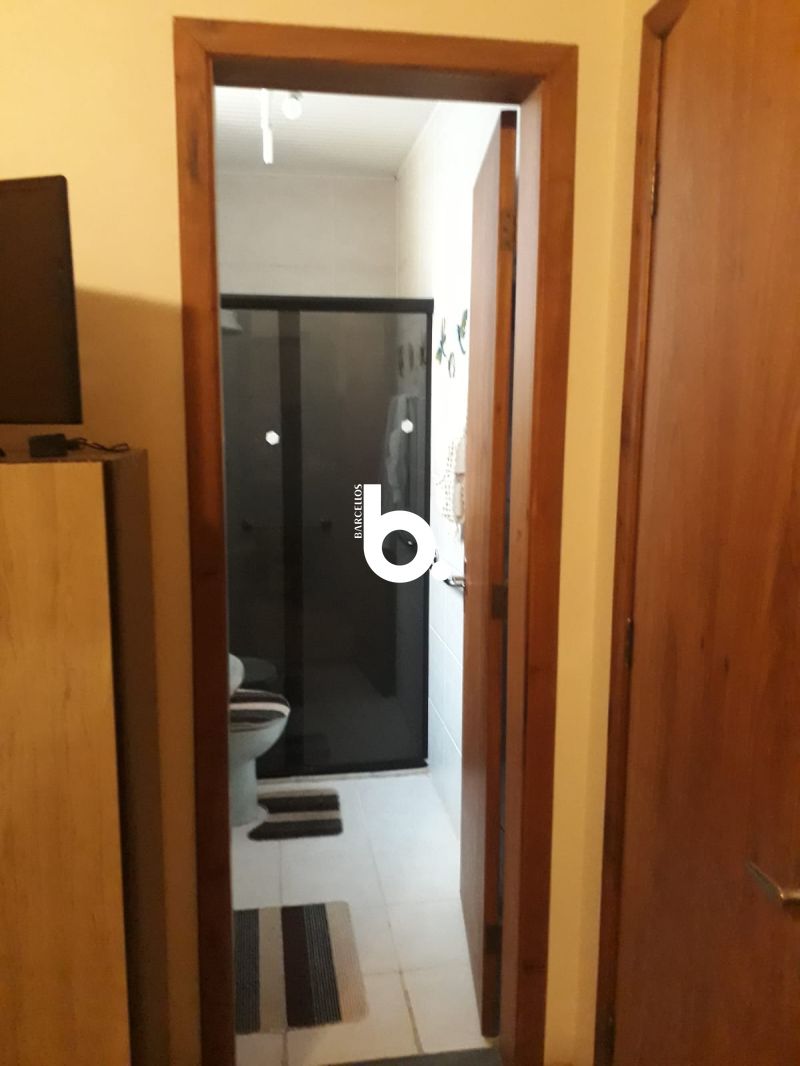 Excelente SOBRADO no bairro Mont Serrat